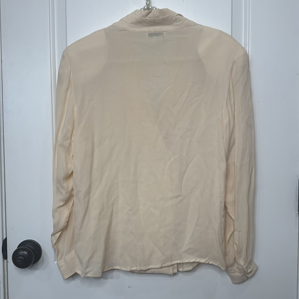 HENRI BENDEL NEW YORK VINTAGE 100% SILK CREAM BLOUSE 8 - Picture 10 of 12